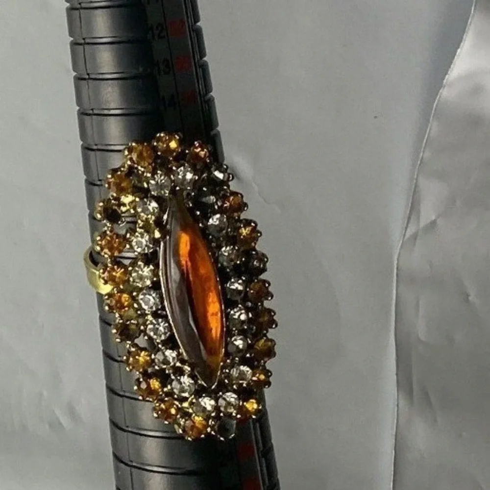 Vintage Oval Amber Rhinestone Statement‎ Ring Gold Tone Costume Jewelry Womens